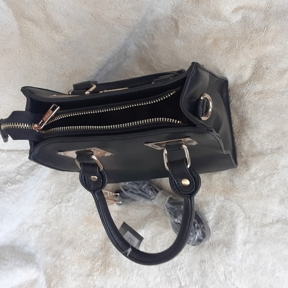 LADIES MILANO HANDBAG.  NEW - Picture 2 of 3